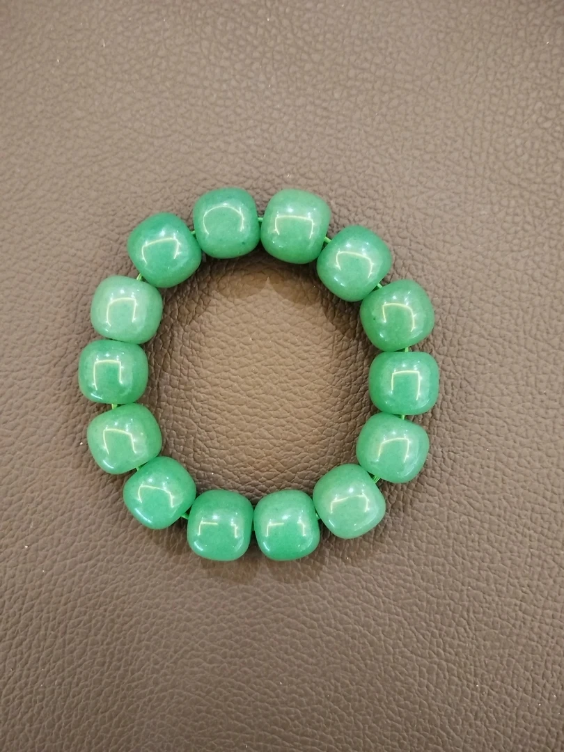 1刘总宠粉天然东陵玉老型珠手串  16mm