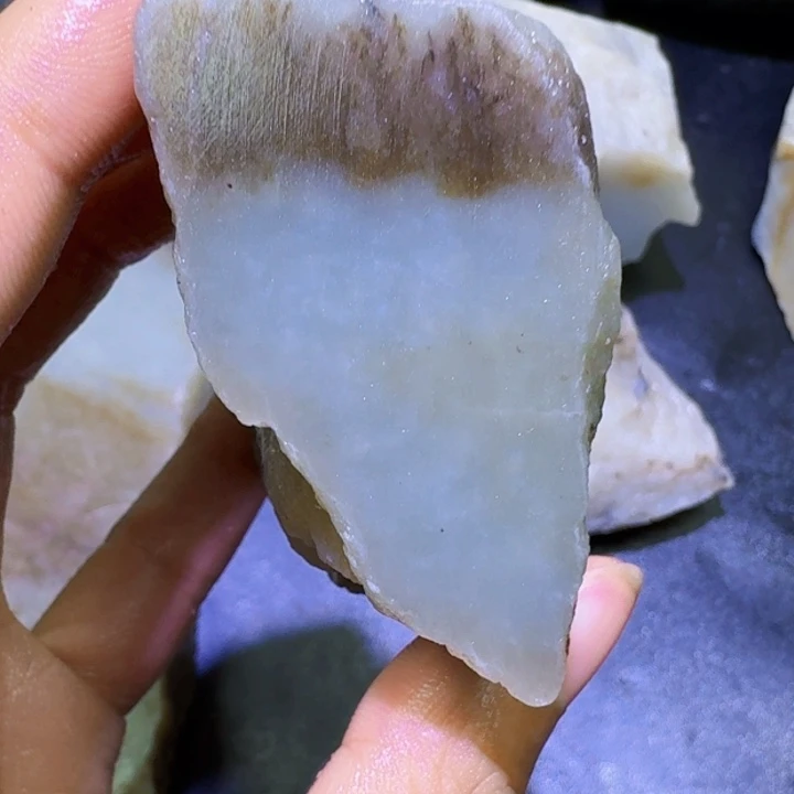 和田玉未镶嵌珠宝半成品