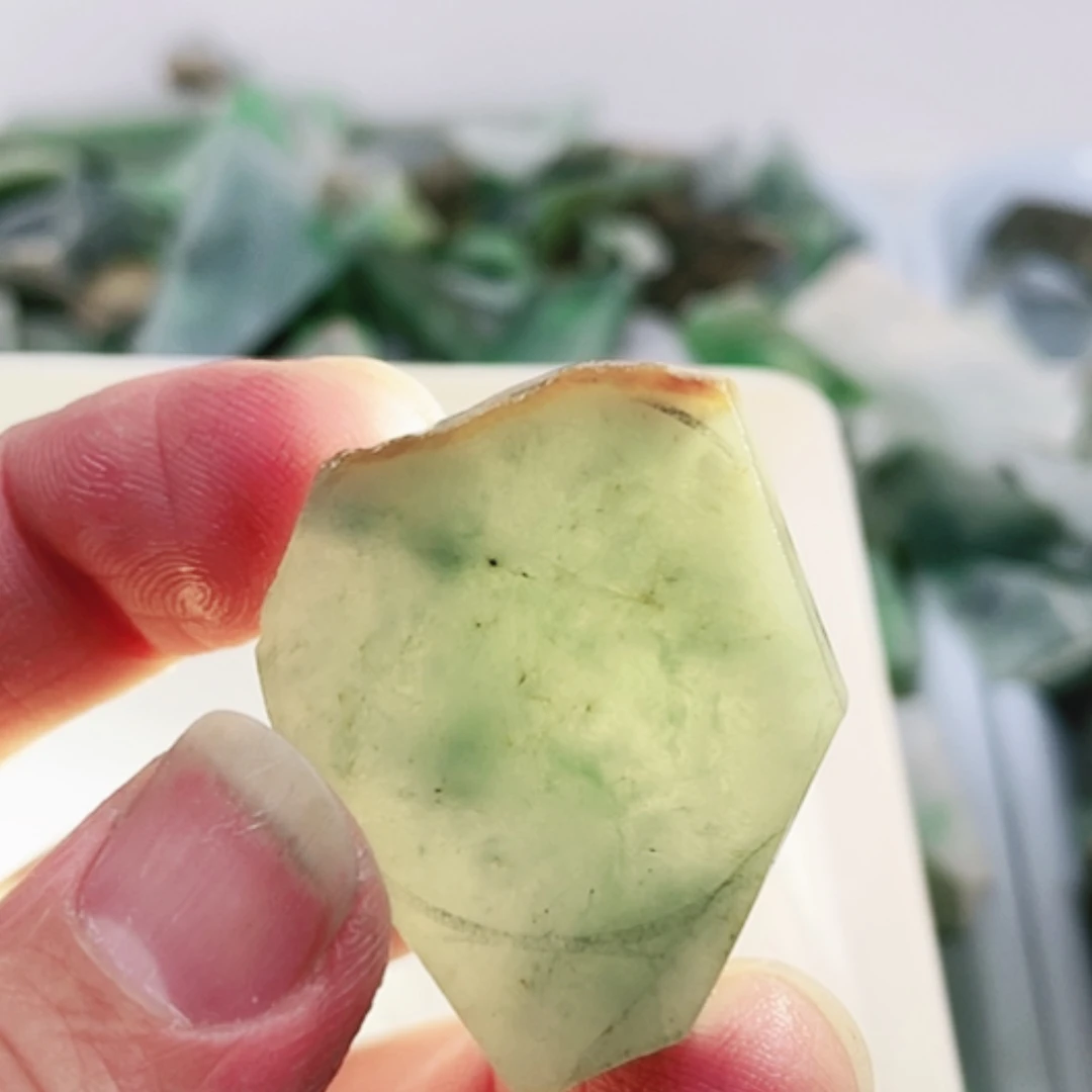 【闪购商品】翡翠颈饰未镶嵌A货