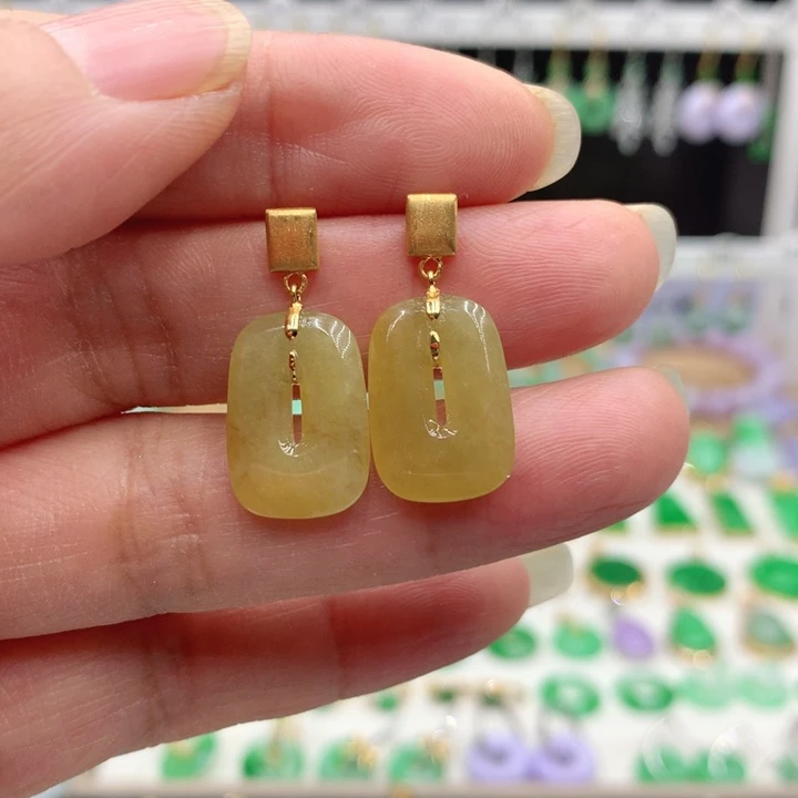 月***亮翡翠18K金镶嵌耳饰