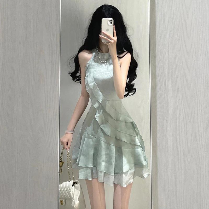 绿色荷叶边无袖挂脖连衣裙子女夏季2025新款海边度假气质绝美短裙