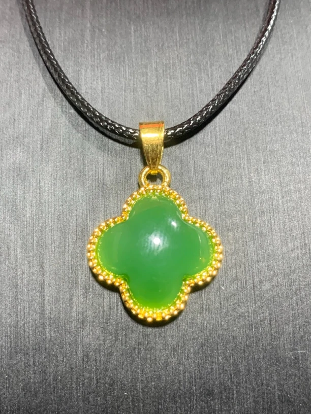 和田玉碧玉绿色项链吊坠J267
