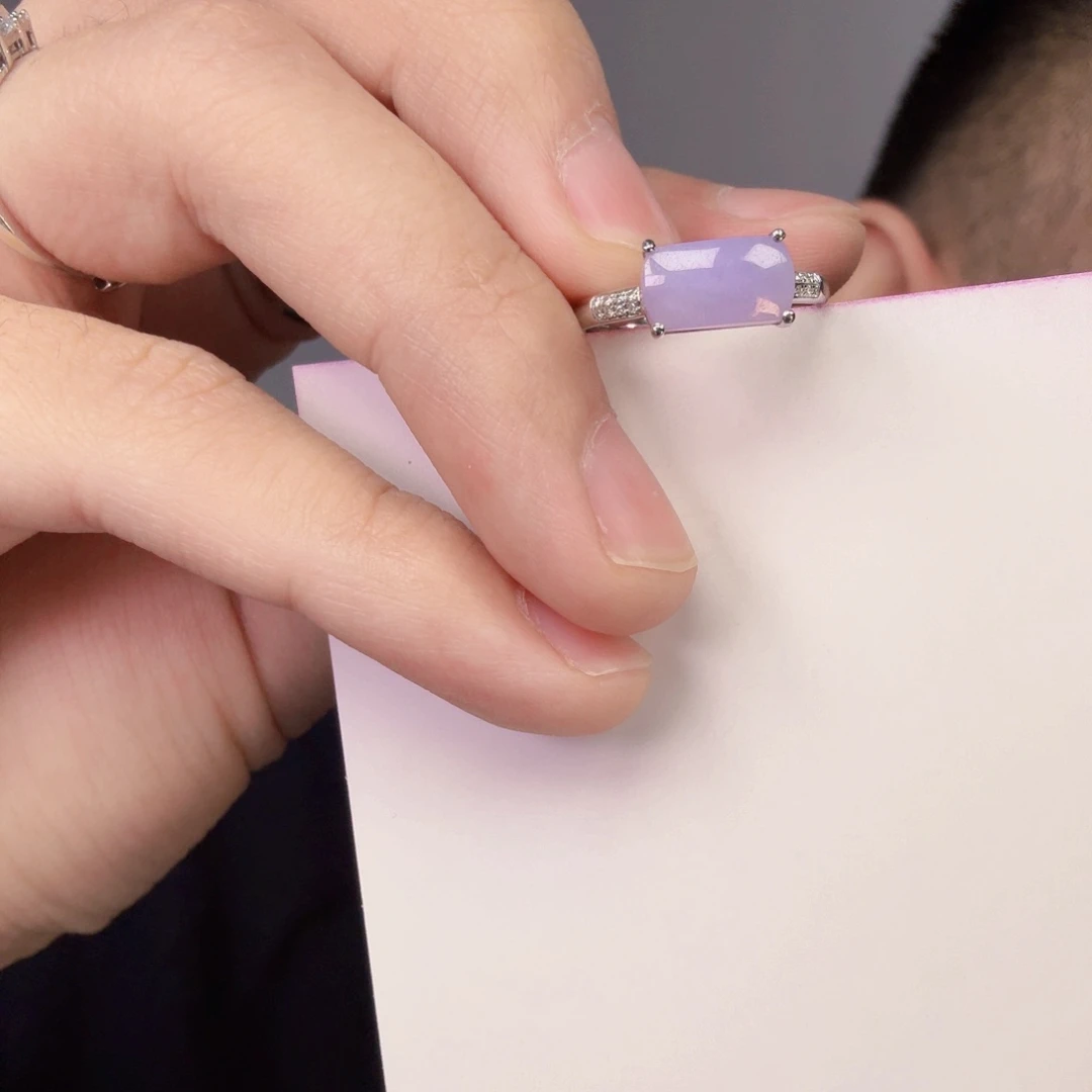 翡翠颈饰18K金镶嵌一件