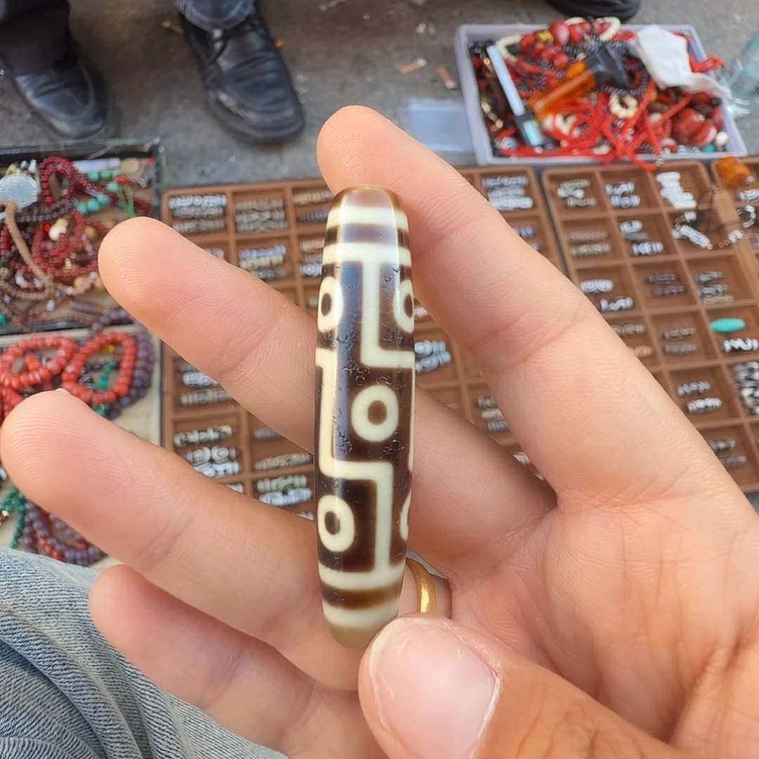 其他牙黄折线九眼大尺寸