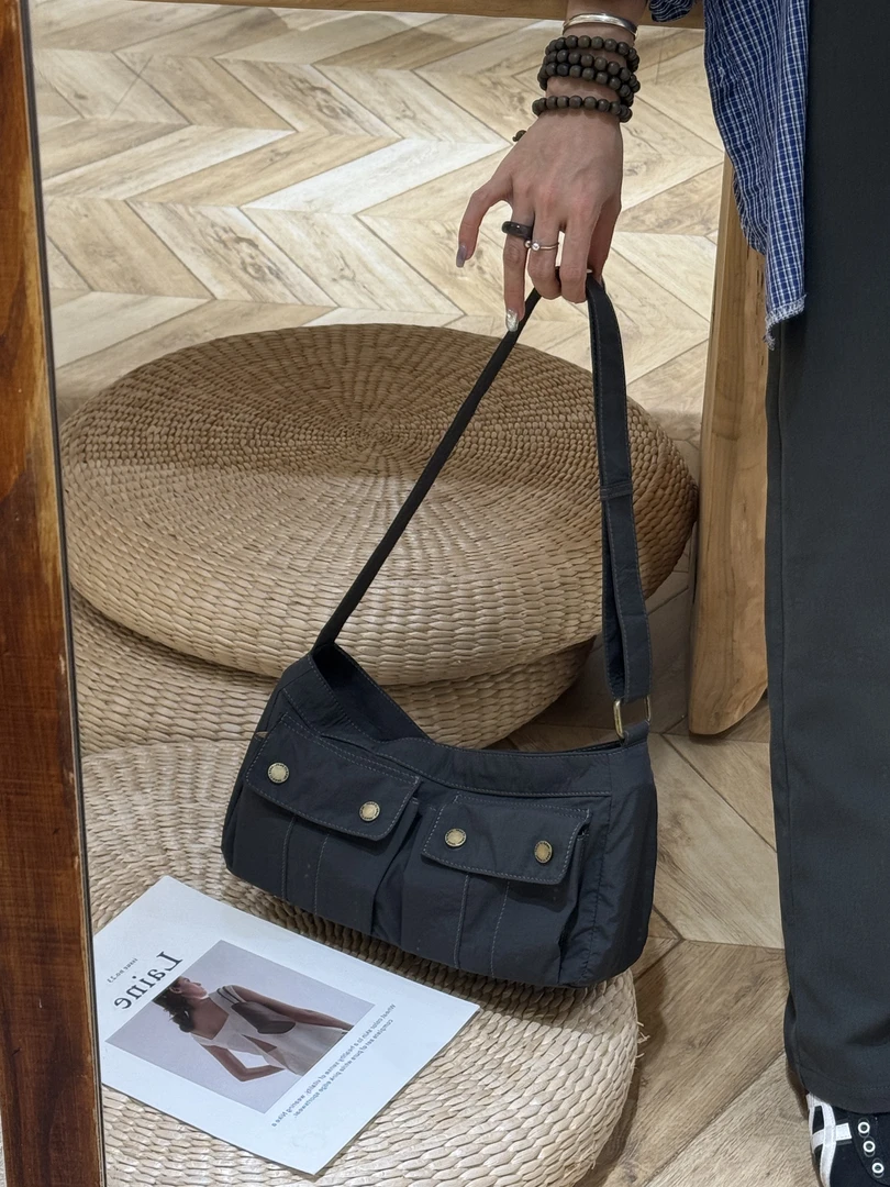 韩系休闲百搭尼龙口袋腋下斜挎包