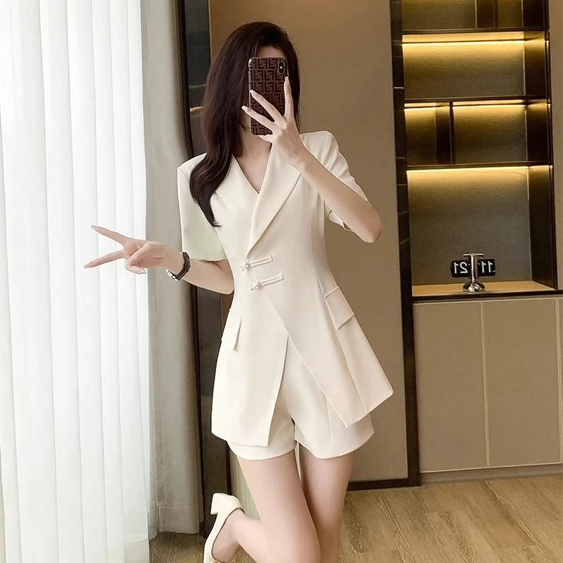 2023新款小个子高级感西装套装女夏装胖遮肚藏肉短袖短裤两件套