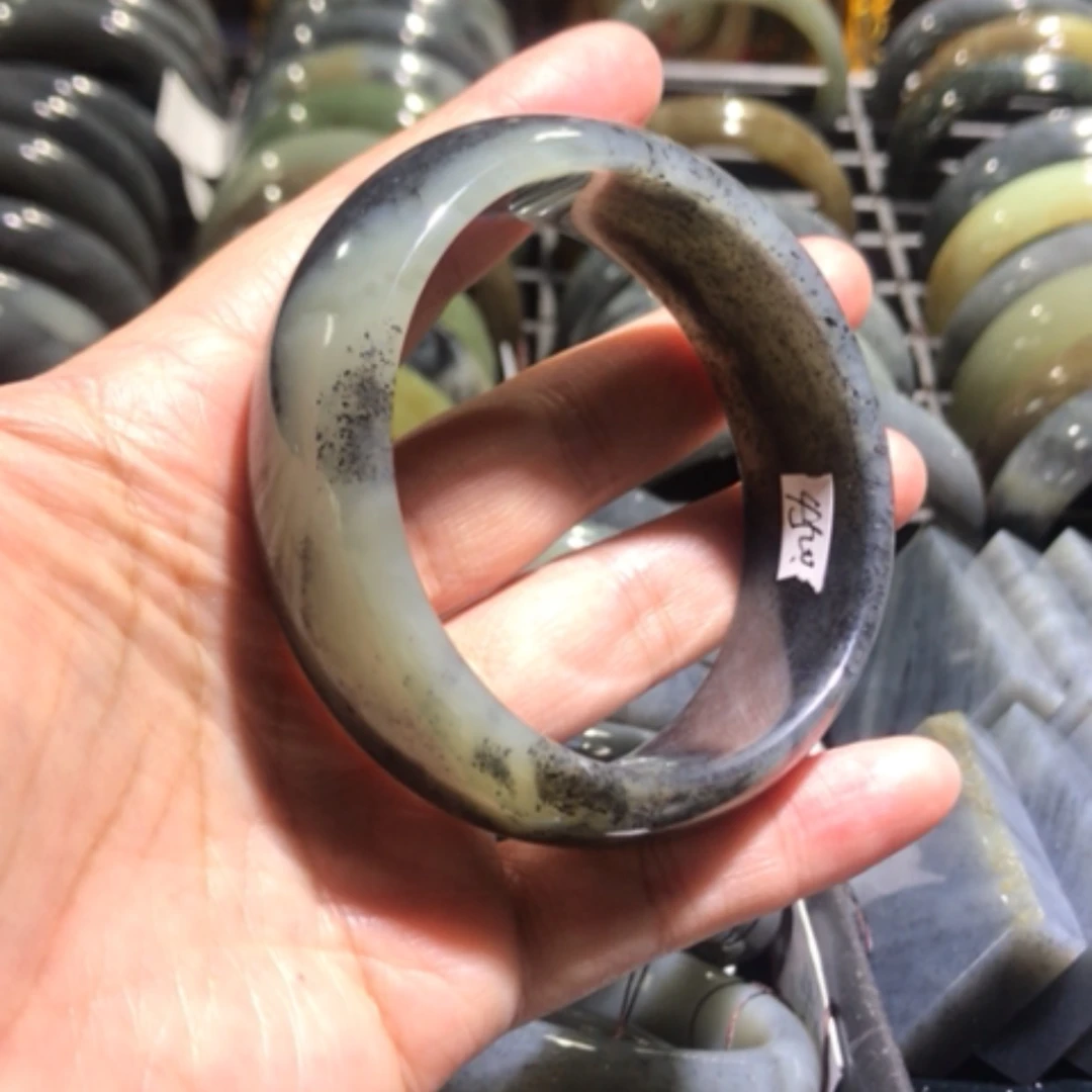 【闪购商品】和田玉手镯未镶嵌兴****郭