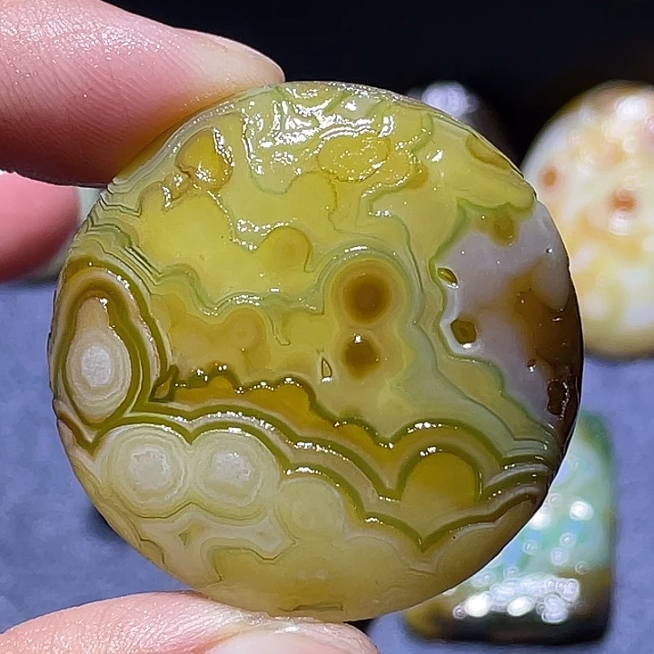 玛瑙/玉髓未镶嵌珠宝奇石