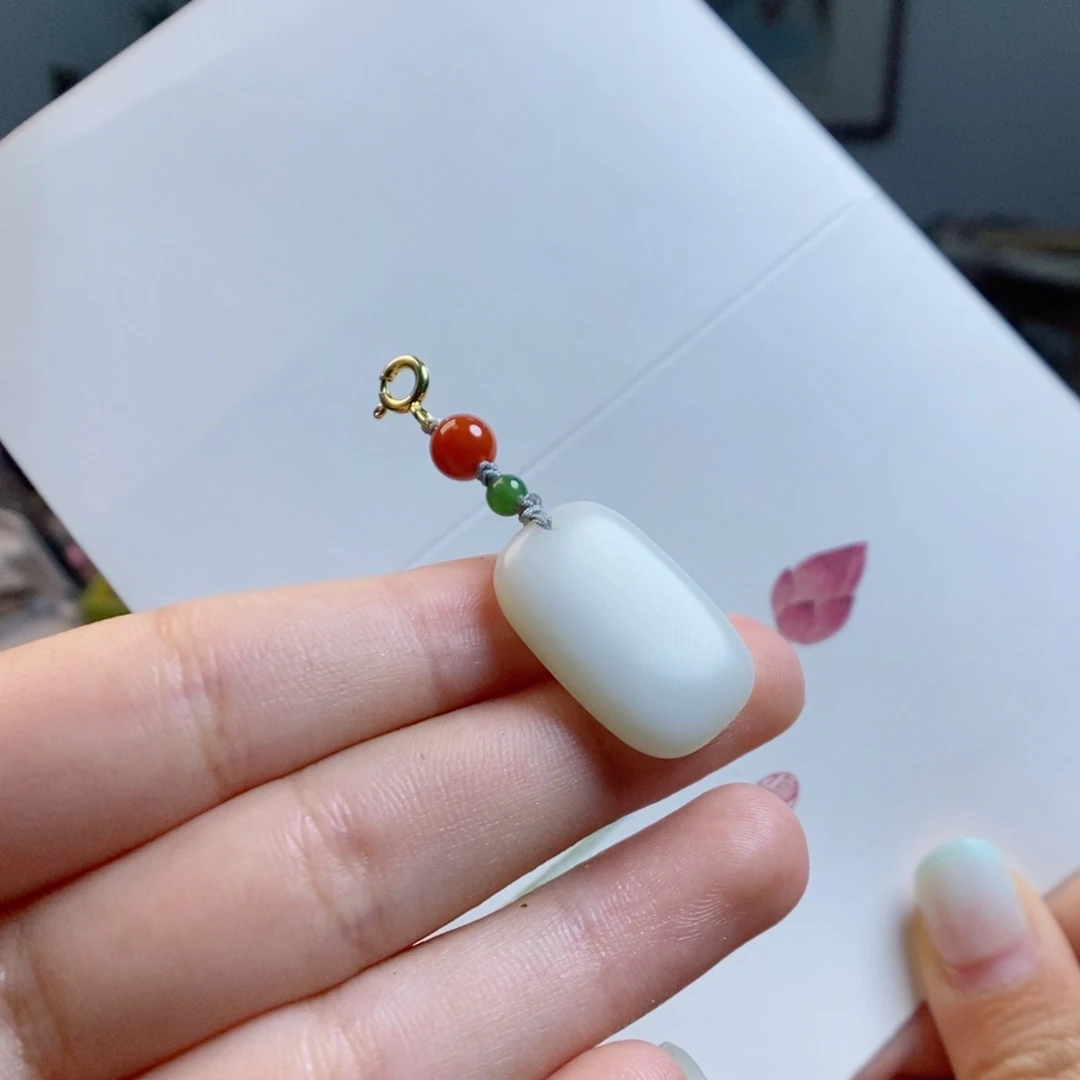 和田玉未镶嵌颈饰米达