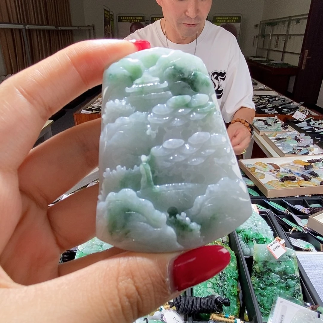 翡翠未镶嵌颈饰翡翠