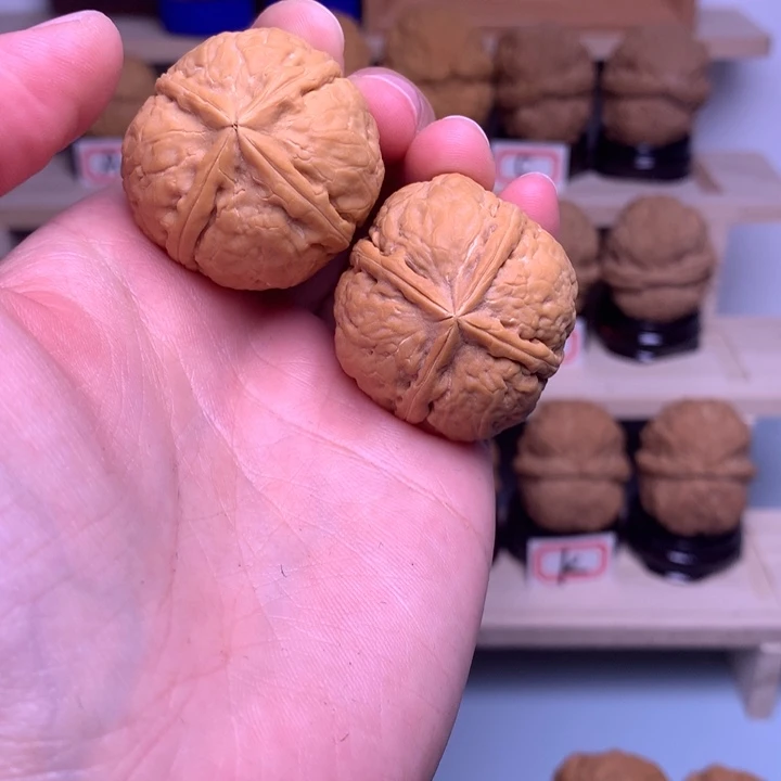 文玩核桃把件34屁桃四棱34尺