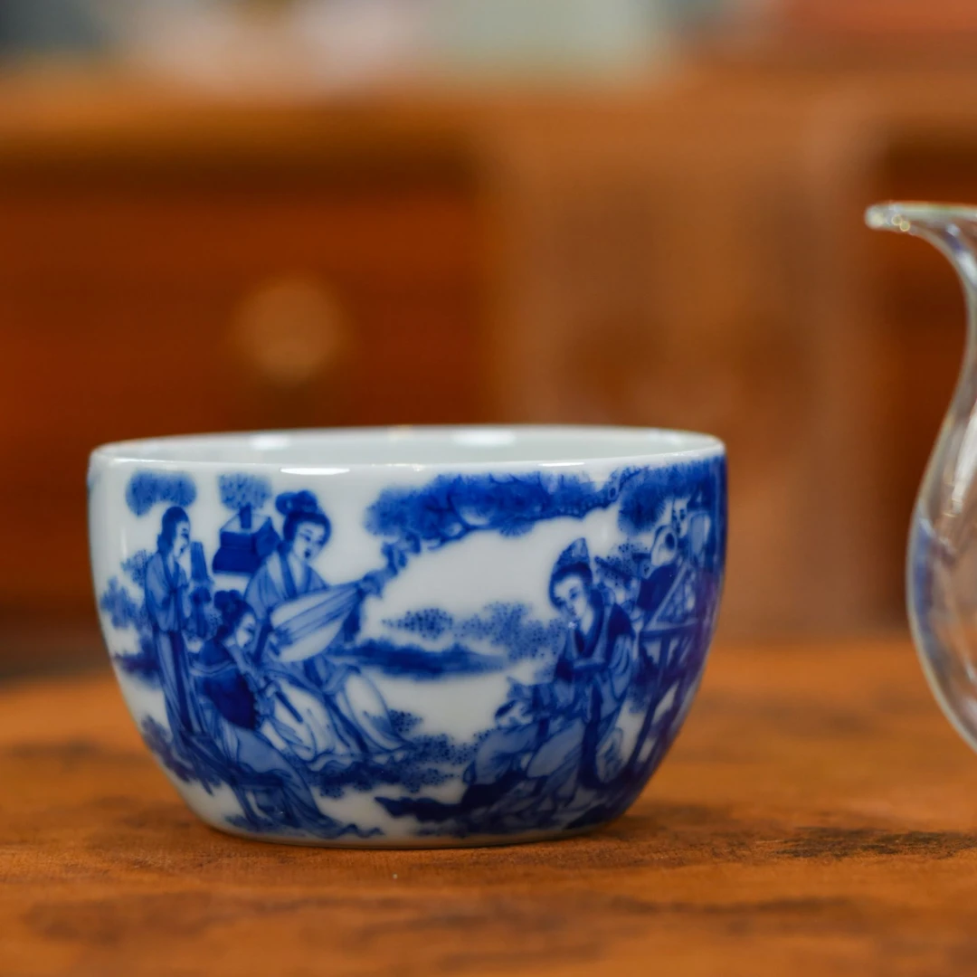 华军鼎成·柴窑青花观灯图杯