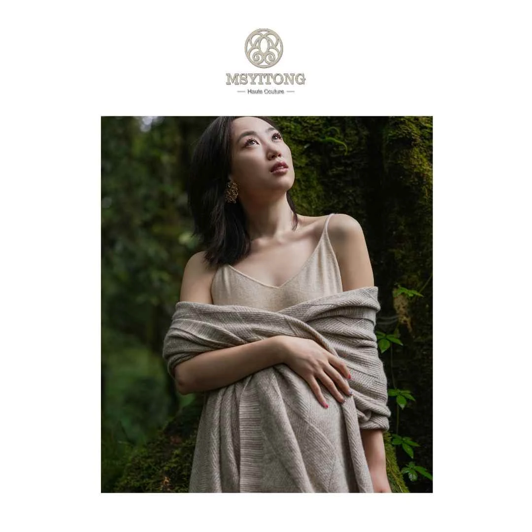 【MSYITONG高定】意大利CARIAGGI慵懒风气质披肩毛球围巾百搭简约