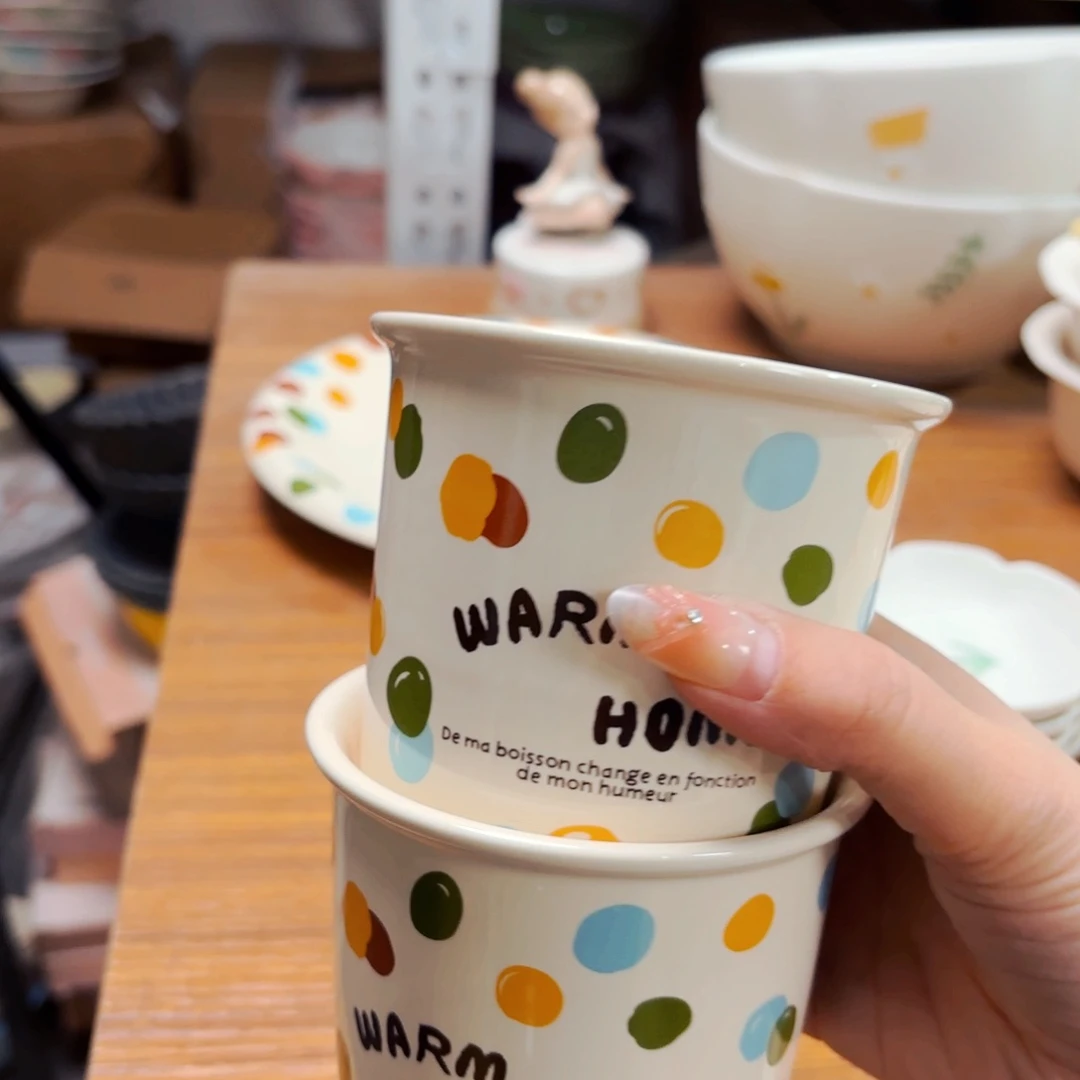 陶瓷彩色波点手握杯两只