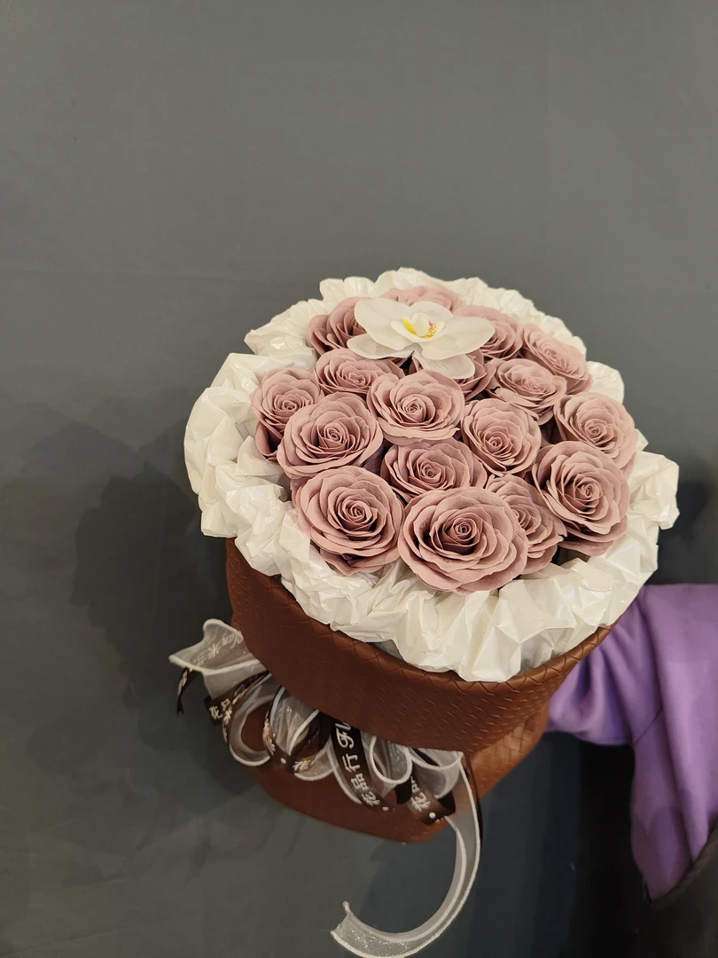 三八女神节爆款永生玫瑰系列香薰玫瑰，焦糖玛奇朵小香风