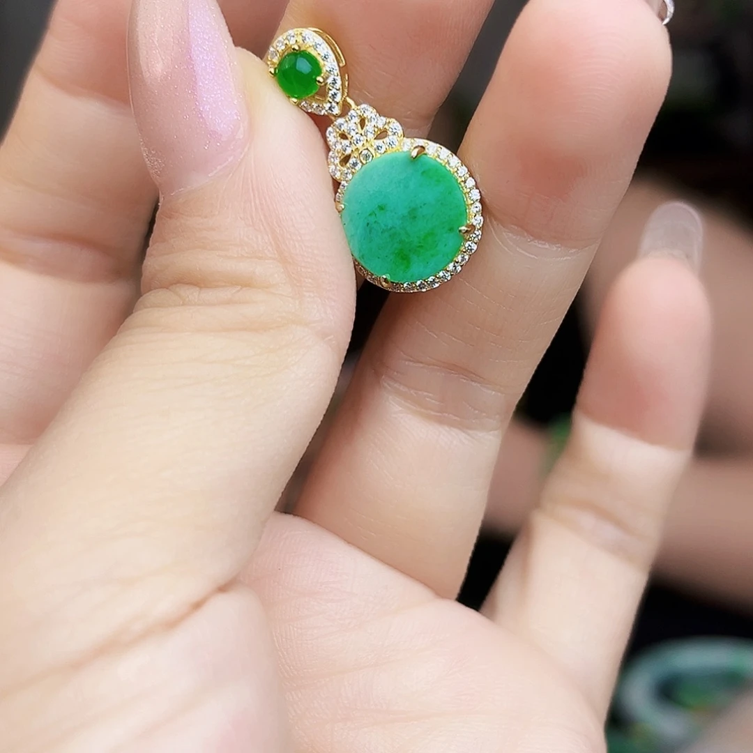 翡翠银S925镶嵌颈饰多样性