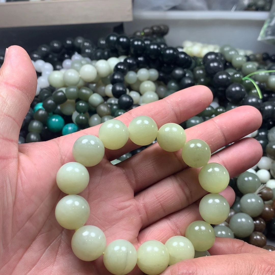 未镶嵌和田玉手链