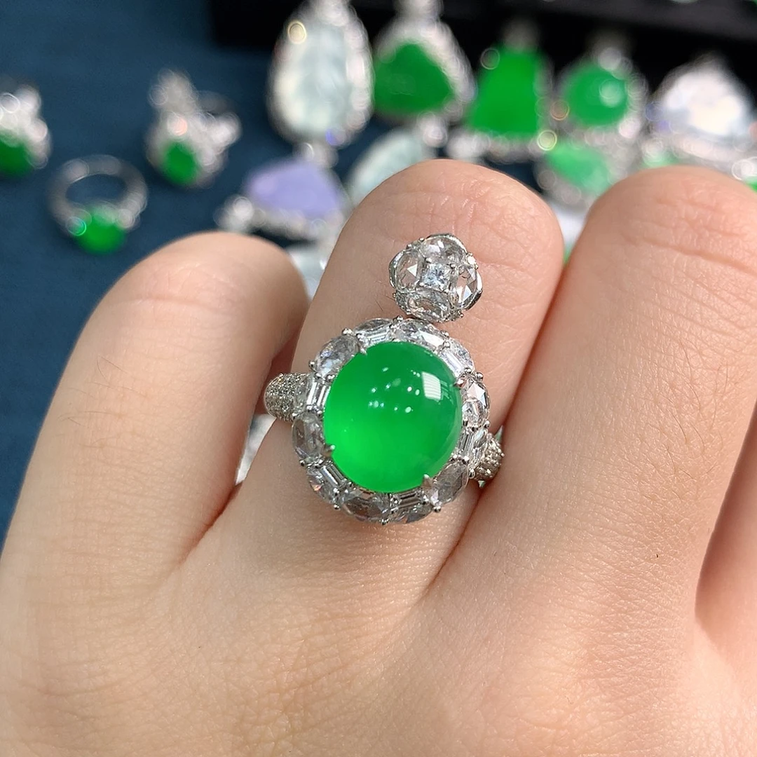 如***…翡翠18K金镶嵌颈饰木那甜阳绿戒指分单第一笔5万48小时鉴赏