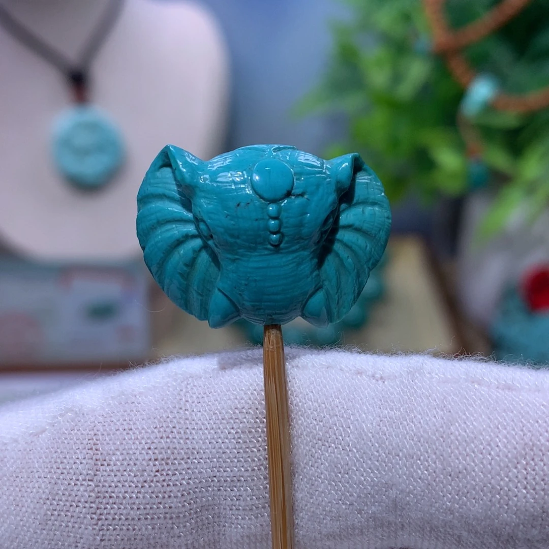 绿松石未镶嵌珠宝奇石