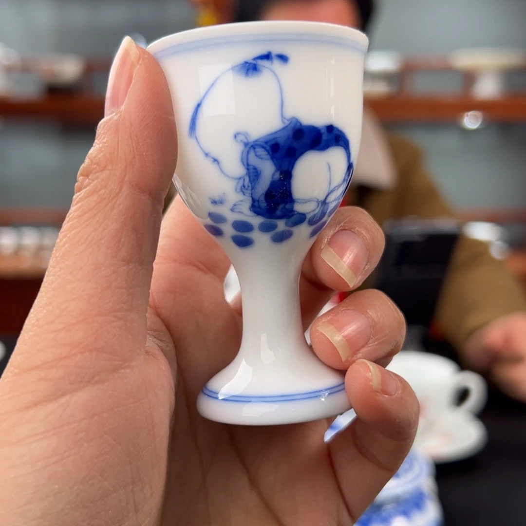 9**1柴窑青花童趣酒杯