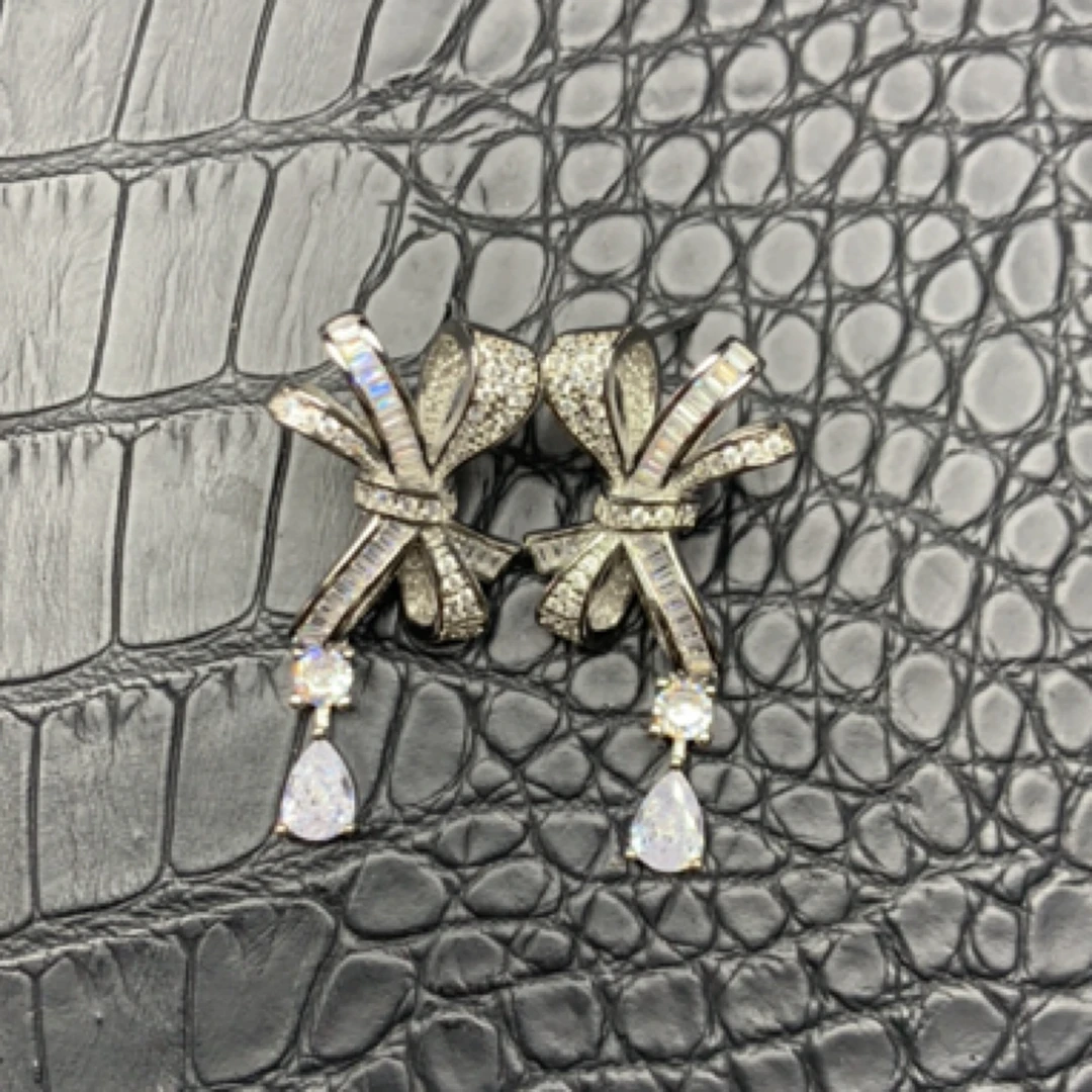 铜合金合成锆石耳饰 轻奢镶钻蝴蝶结耳钉时尚饰品百搭精致气质62