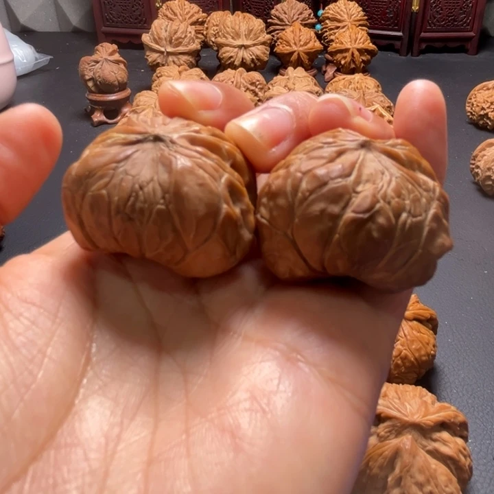 全品宫灯小蛇头手捻核桃哈哈哈哈