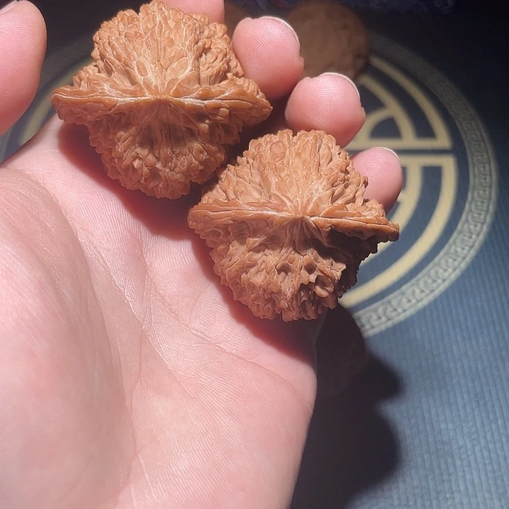 大***橱吊坠桃核45尺寸满天星