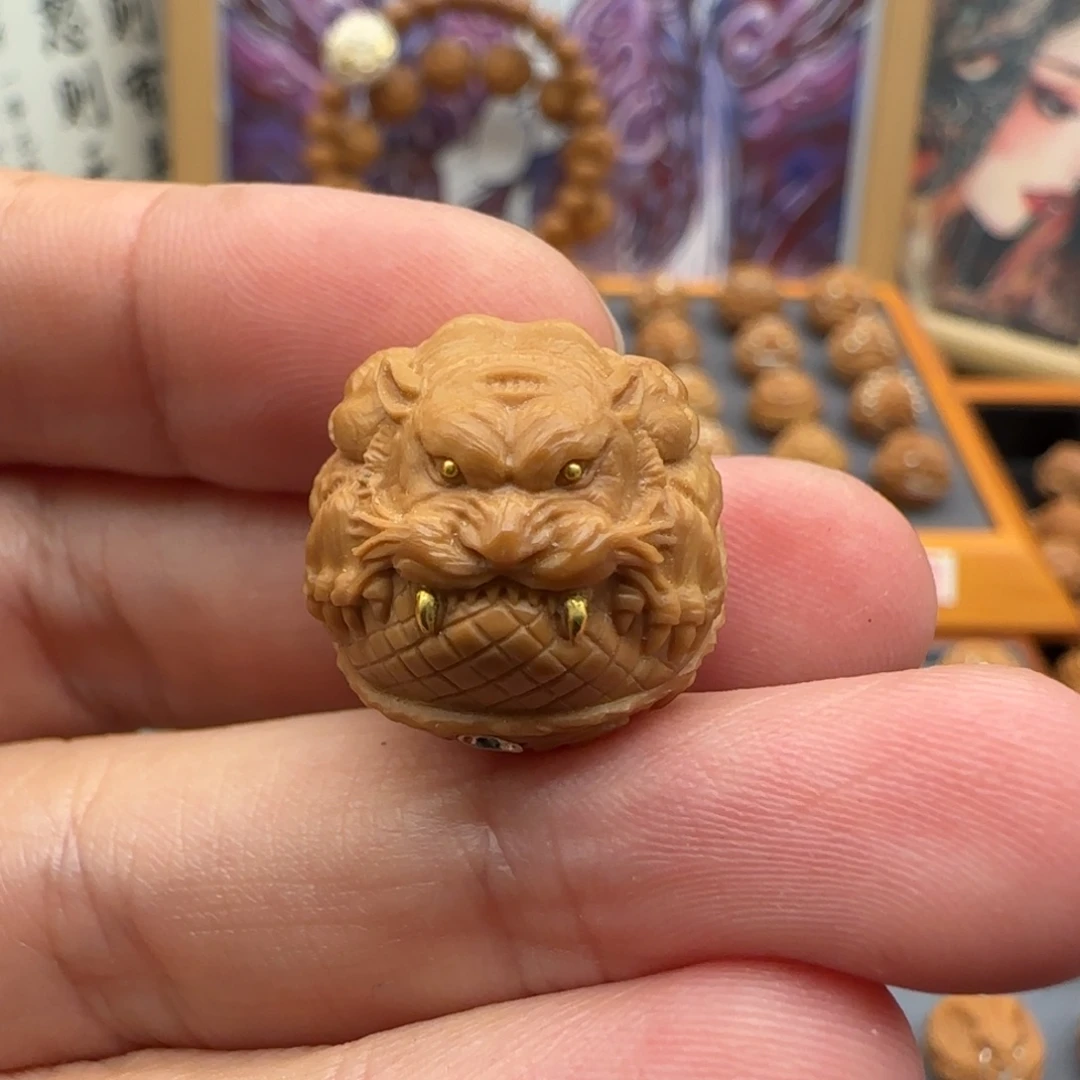 吊坠猴头核桃龙虎