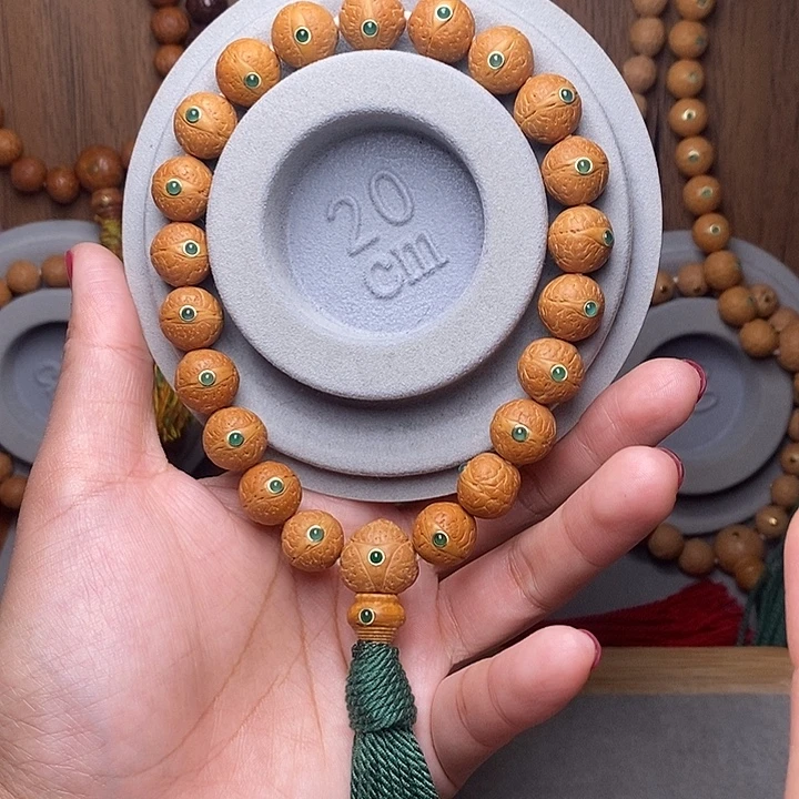 手串凤眼菩提12mm➕绿宝石镶嵌