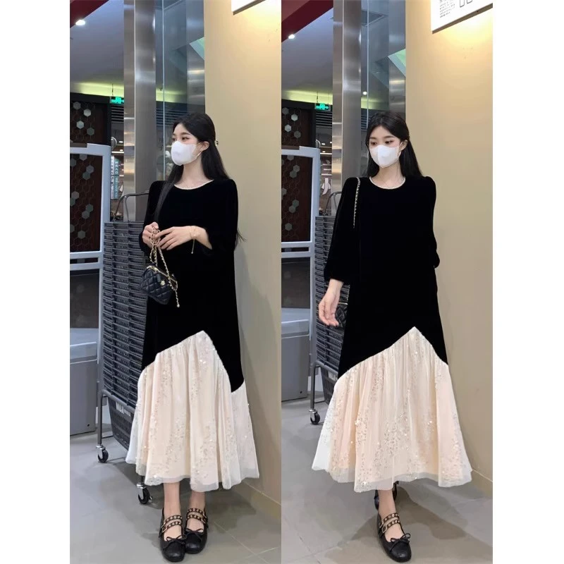 大码赫本风丝绒连衣裙女2025新款秋季气质小黑裙胖MM遮肚显瘦裙子