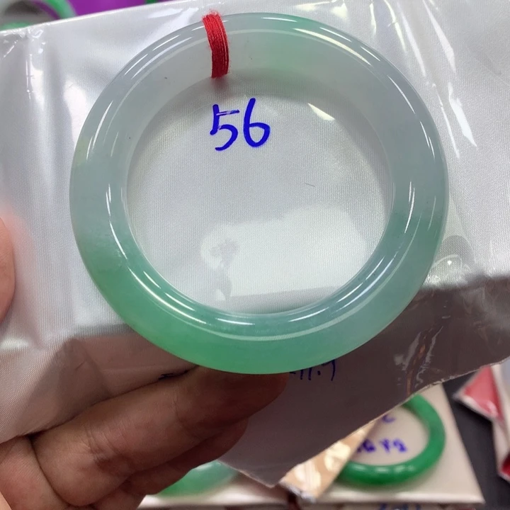 翡翠未镶嵌手镯翡翠