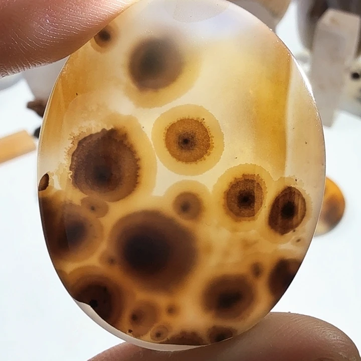 玛瑙/玉髓未镶嵌珠宝半成品