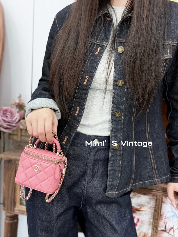 95新 Chanel/香奈儿 粉色手柄链条小盒子（芯片款）