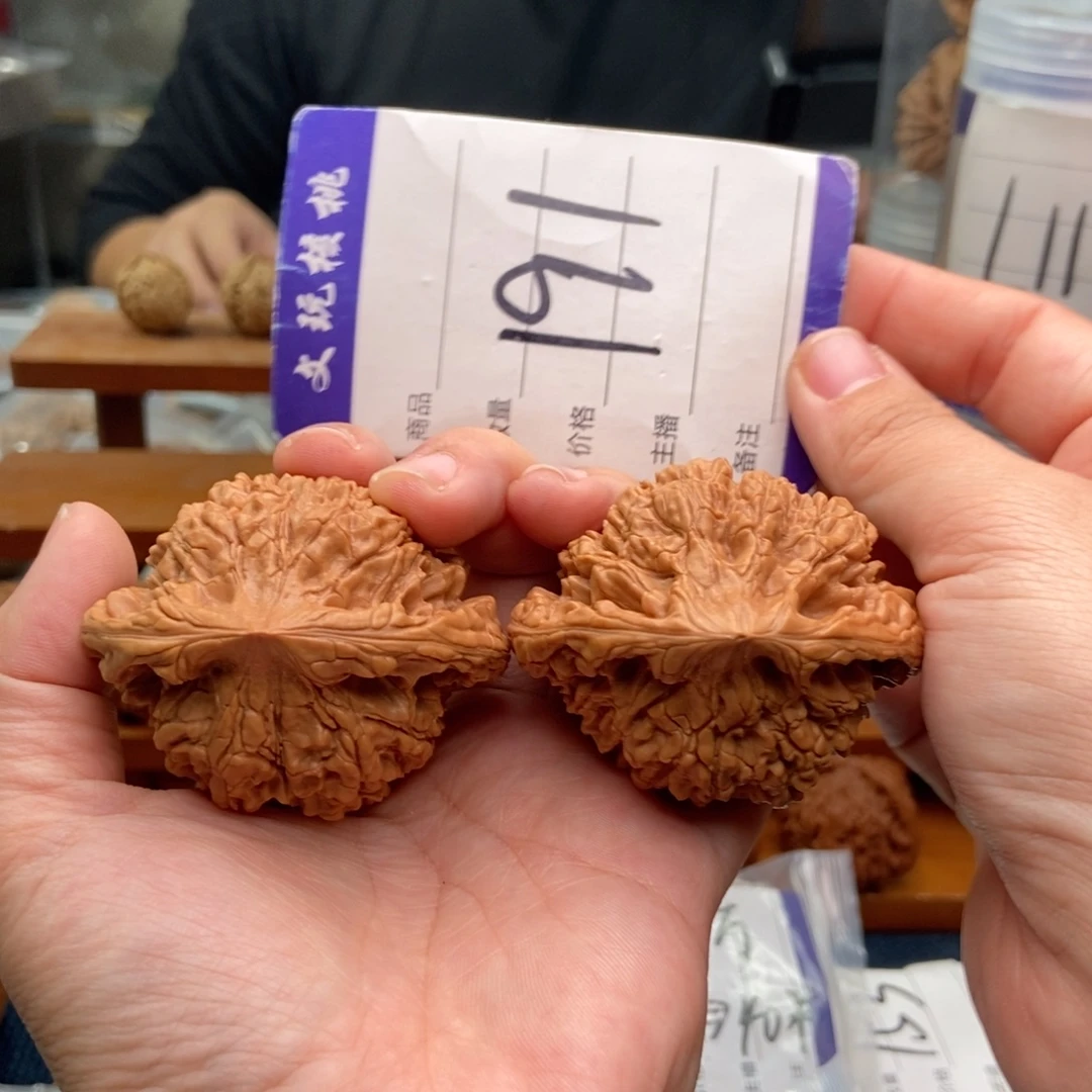 文玩核桃把件56官帽