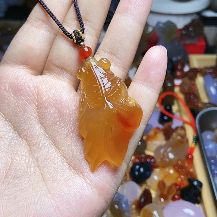 未镶嵌颈饰玛瑙/玉髓