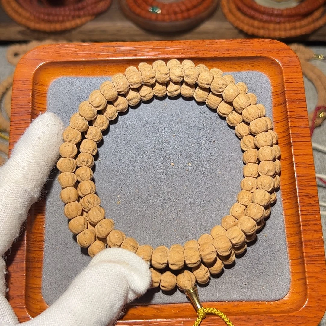 重***陽柏香籽/百香籽吊坠黄油皮微切莲花顺8.5