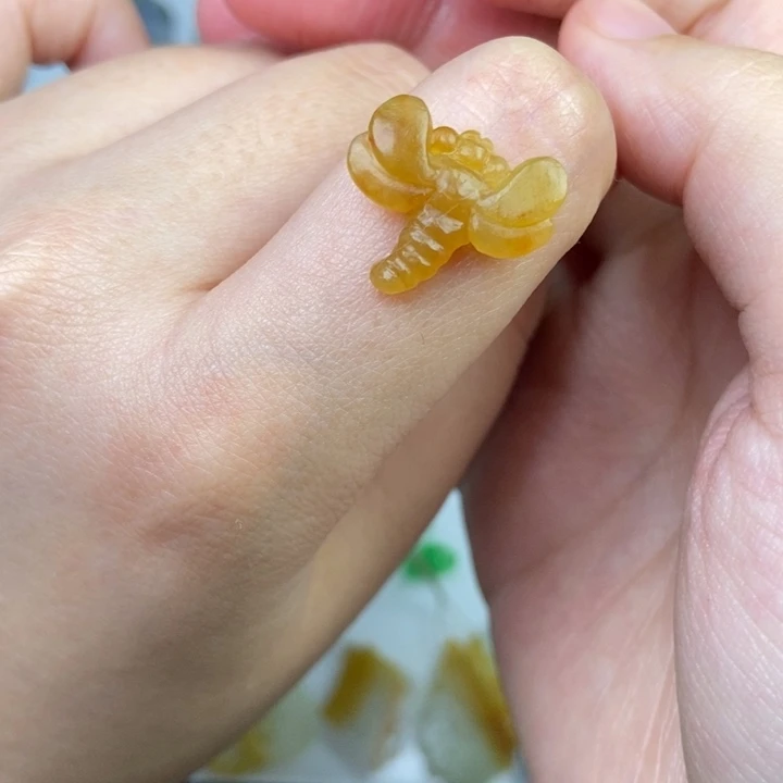 定制翡翠未镶嵌蜻蜓