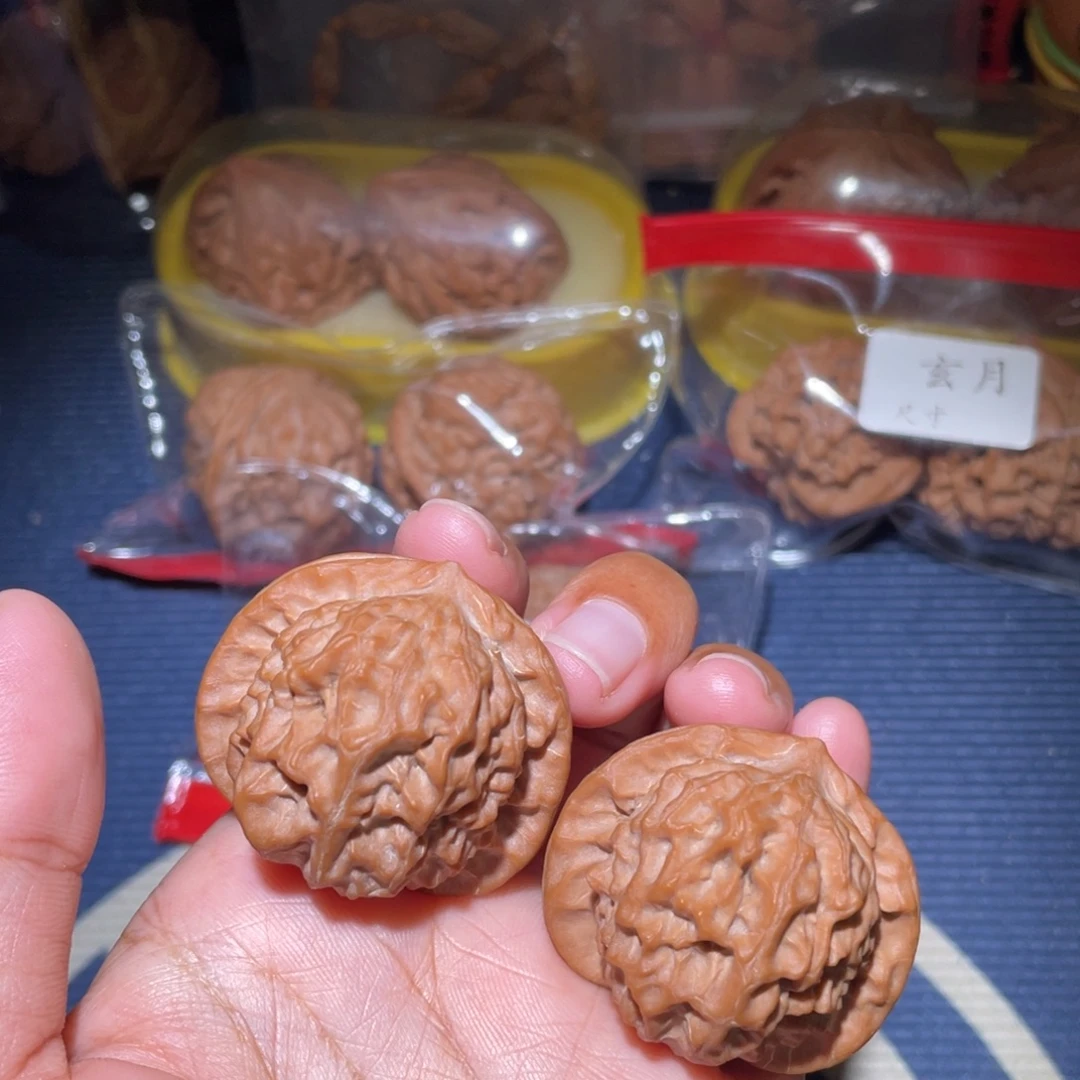文玩核桃吊坠全品瓷娃娃40