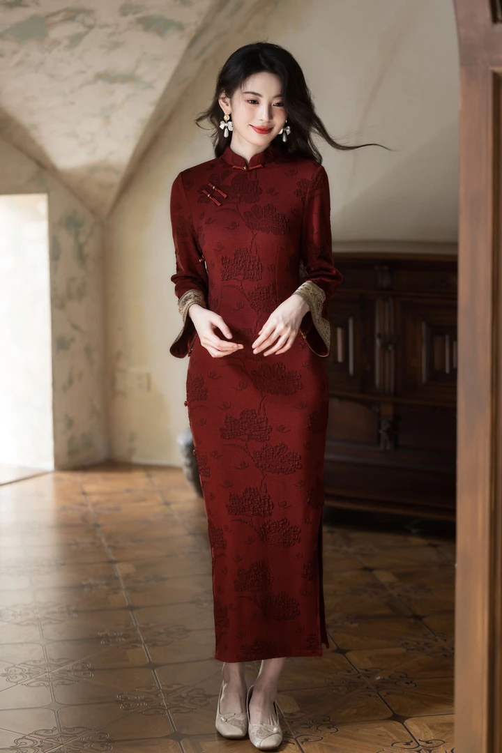 【江月】2025新款秋冬季长袖订婚礼服新中式拜年服过年衣服红色旗袍