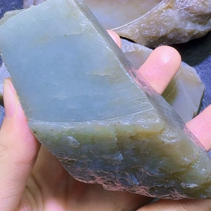 和田玉未镶嵌珠宝半成品