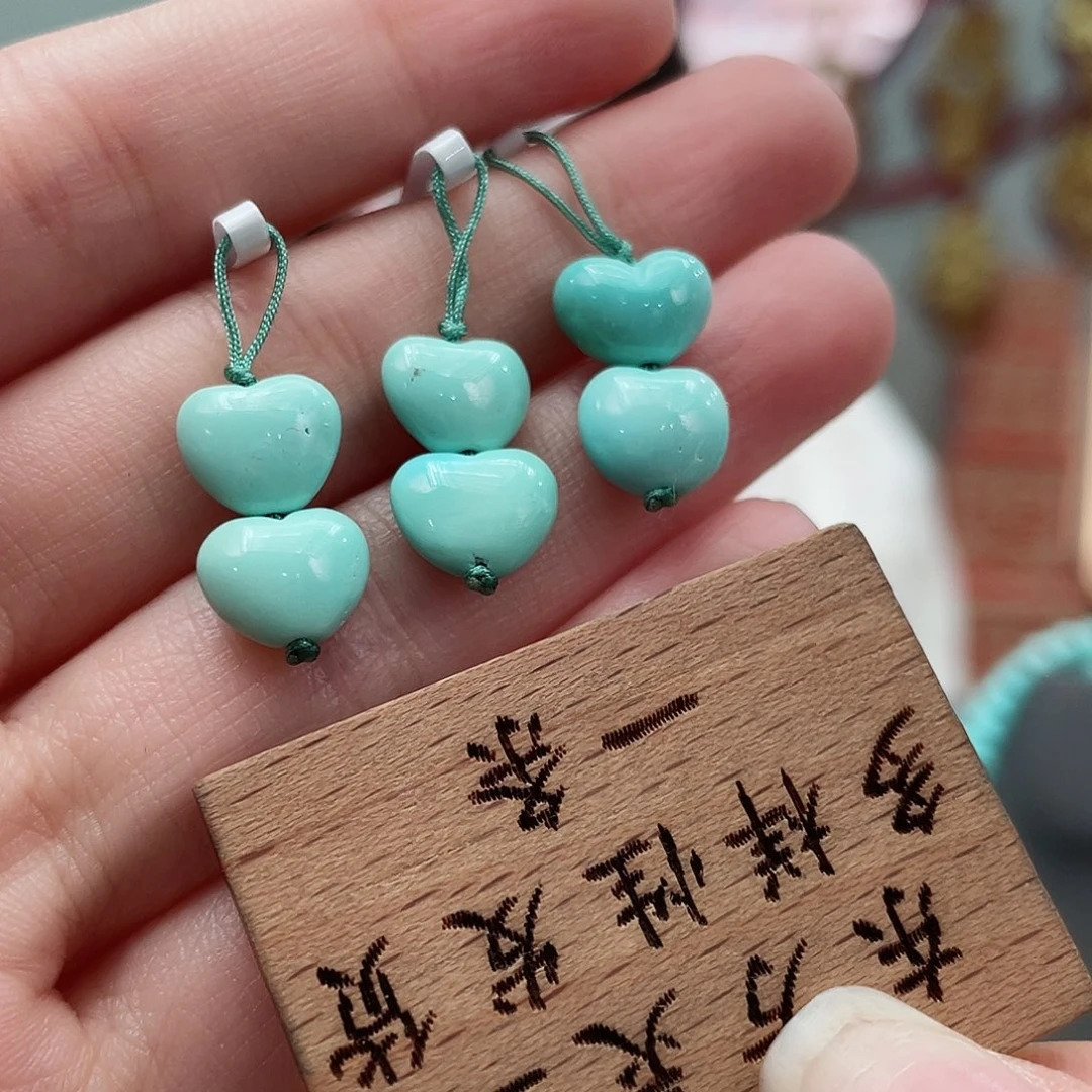 绿松石颈饰未镶嵌