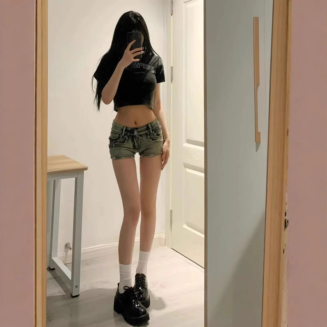 夏季新款紧身显瘦弹力包臀性感辣妹低腰牛仔短裤女潮人怀旧超短裤