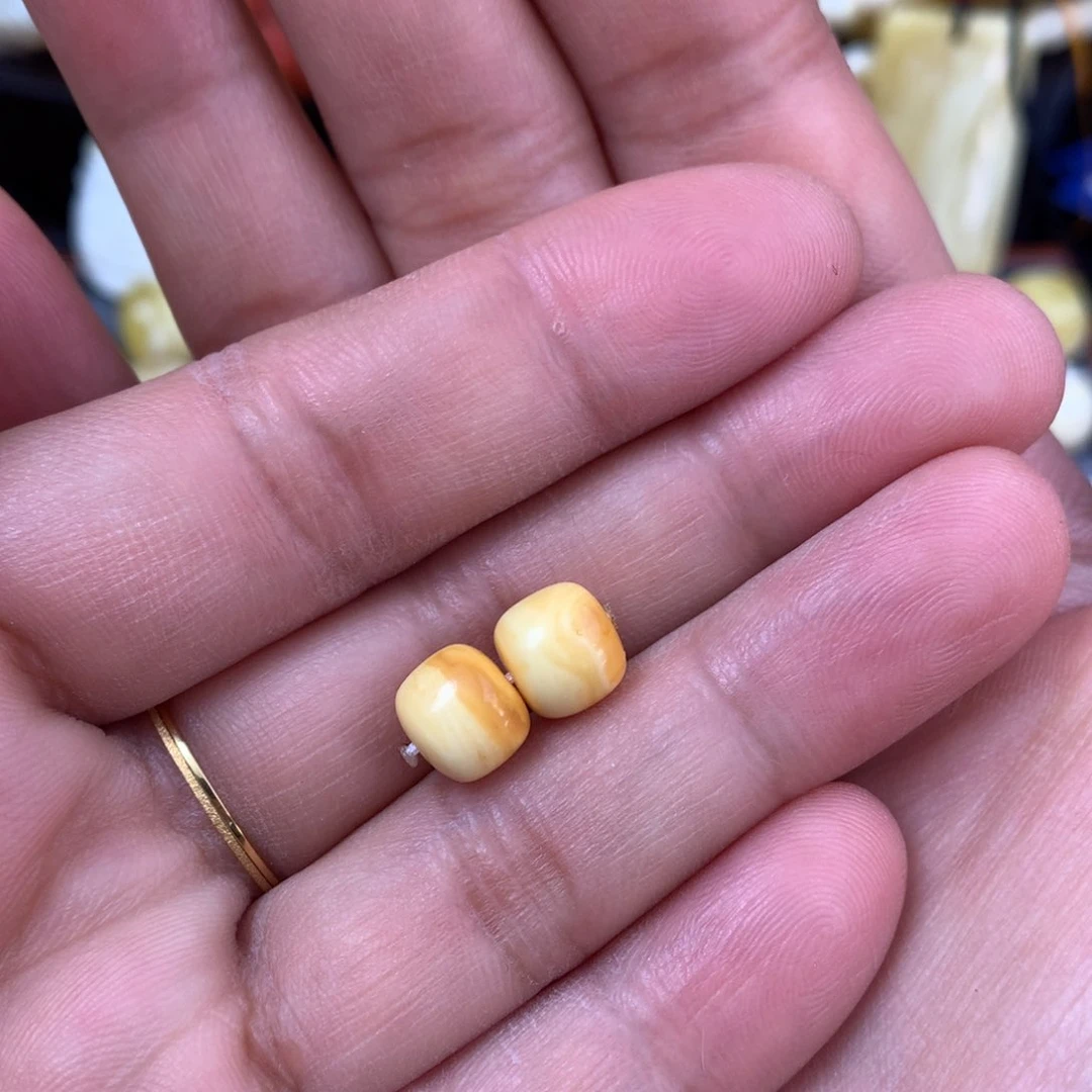 琥珀裸石未镶嵌蜜蜡