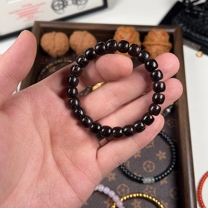 吊坠椰蒂溜达玩溜达玩