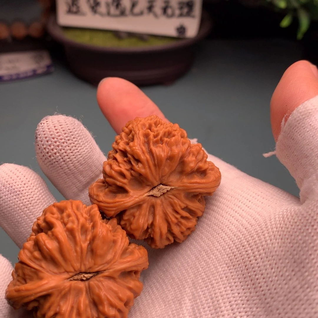 文玩核桃把件人****桑南疆41