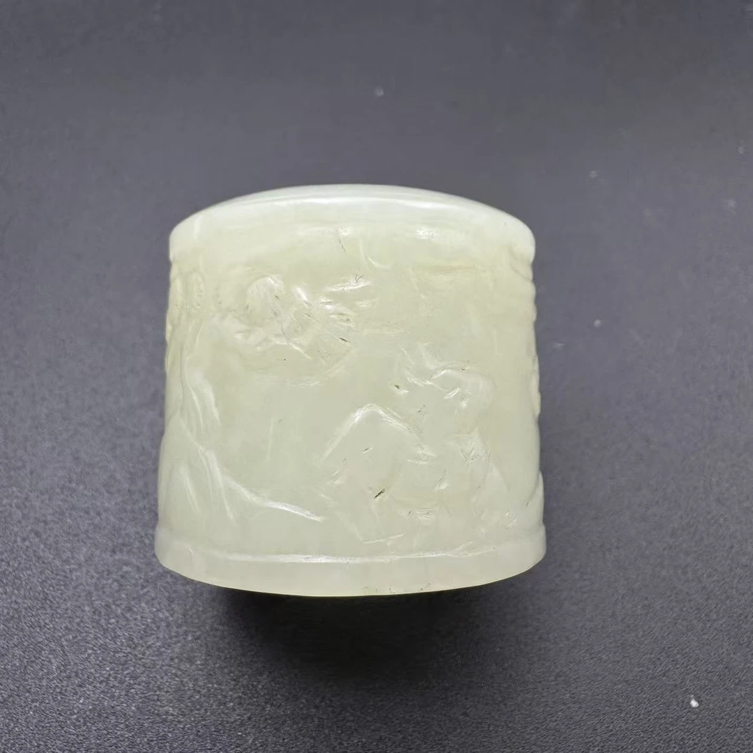 LOT.29/20世纪和田玉人物故事扳指/Q535356