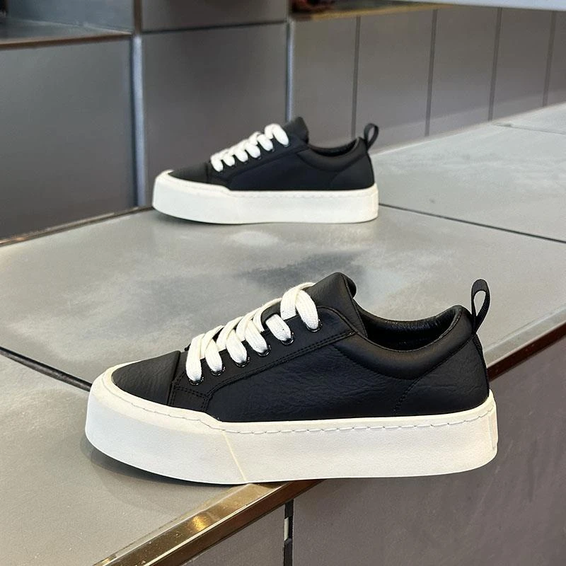 男鞋秋季新款透气皮面休闲鞋韩版舒适百搭轻便净版简约时尚男板鞋