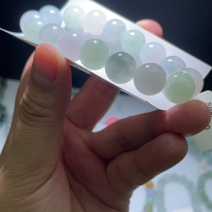 定制翡翠未镶嵌翡翠卡12+