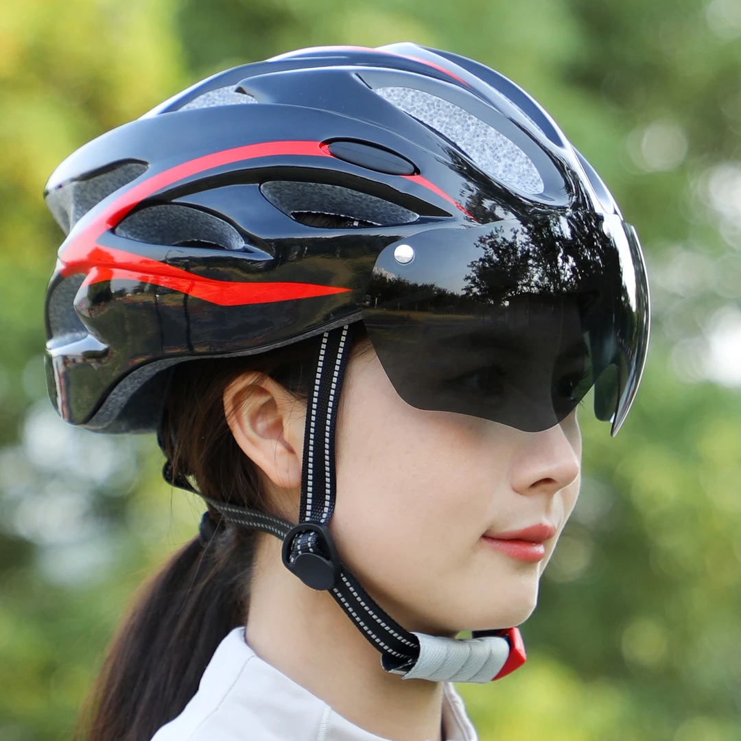 新国标骑行盔带尾灯充电发光山地公路自行车盔男帽装备