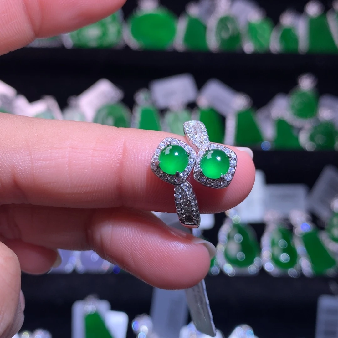 【闪购商品】银S925镶嵌戒指翡翠